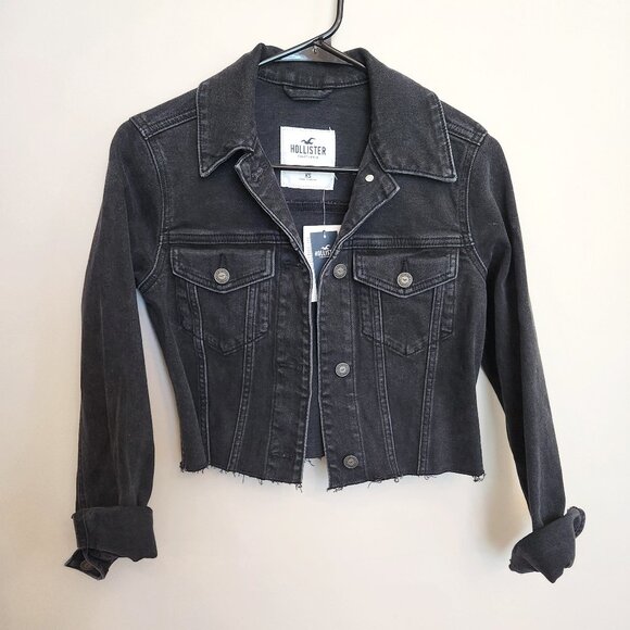 NWT Hollister Crop Black Denim Jacket w/ Raw Hem - XS - Picture 1 of 9